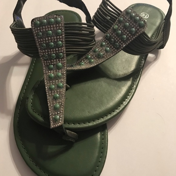 Olive sandals - Picture 2 of 4